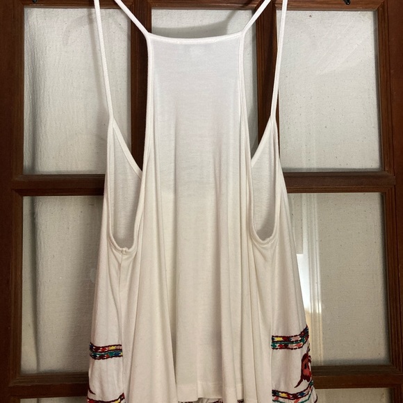 Forever 21 Razorback Embroidered Tank - Picture 2 of 4